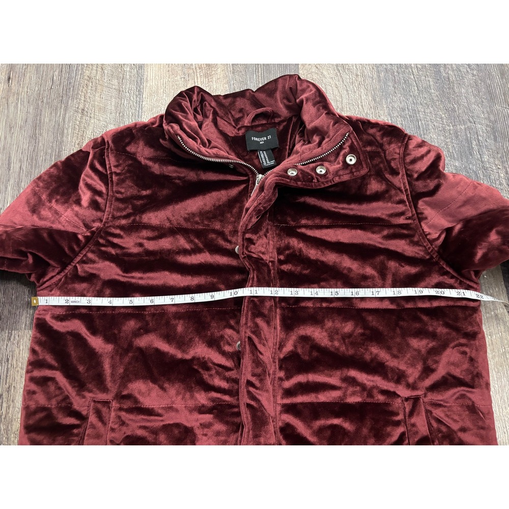 Forever 21 Men Burgundy Velvet Puffer Jacket Wine Red Quilted Zip Up Medium - Picture 4 of 6
